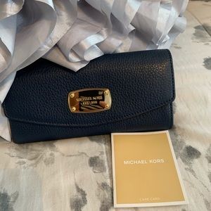 (NWOT) Michael Kors Navy Wallet